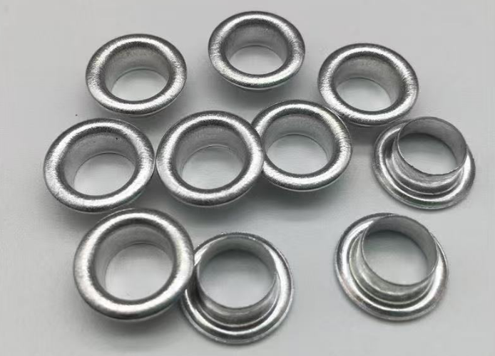 Olika material av öglor