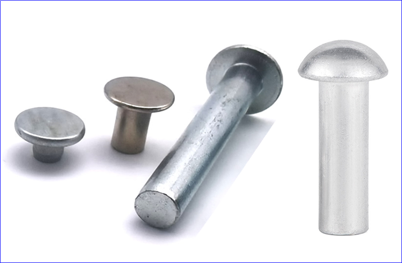 Vad är det vanliga materialet med fasta nitar？