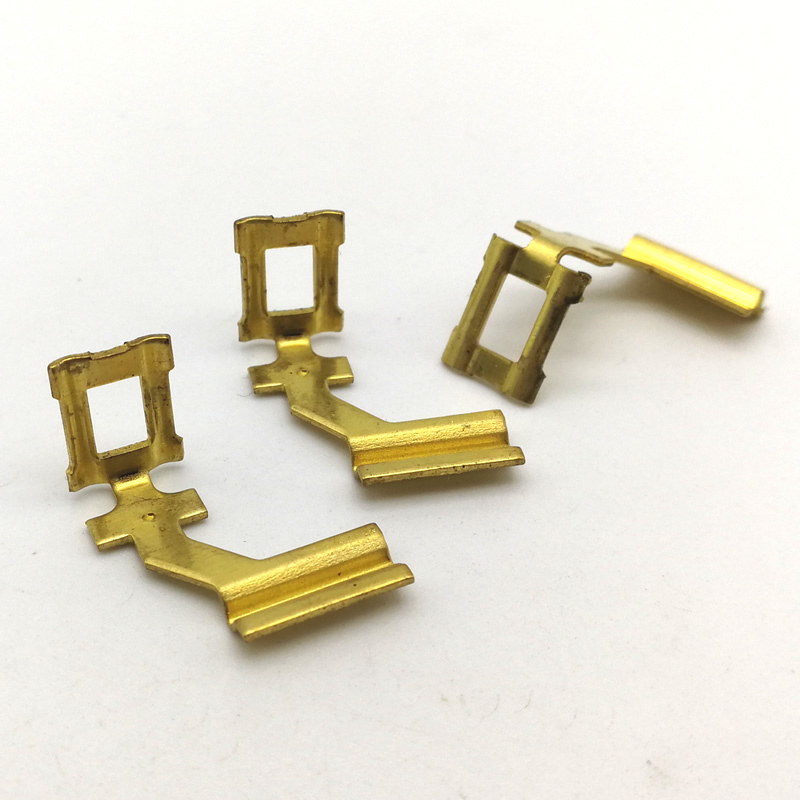 Precisionsstämplingsdelar: Viktiga överväganden och fördelar för dina tillverkningsbehov