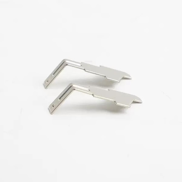 Plåt pressade delar